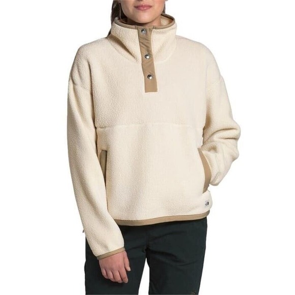 The North Face Sweaters - The North Face Women's Cragmont Fleece 1/4 Snap Pullover Sweater Cream Size M